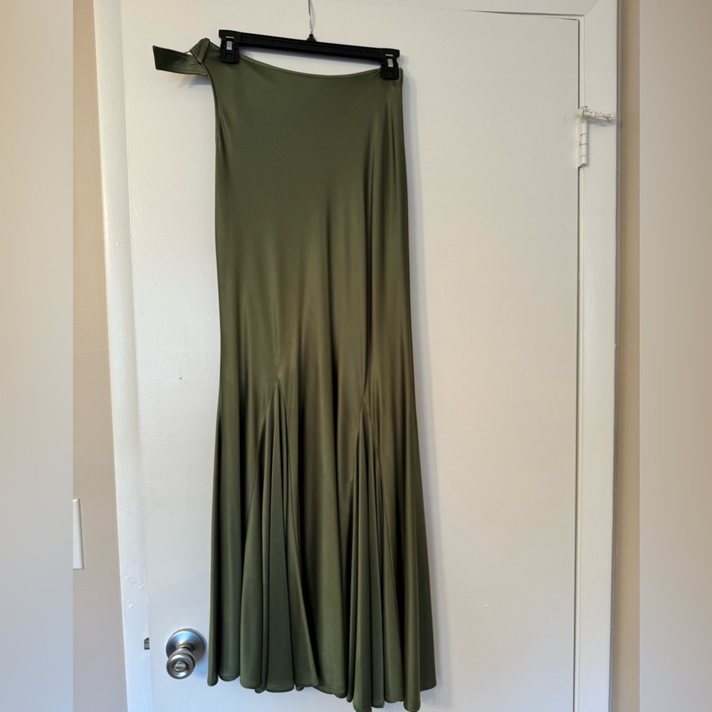 The Attico midi asymmetrical skirt.